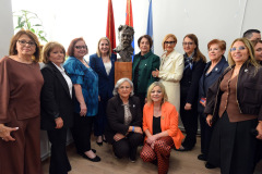 The-Unveiling-Ceremony-of-Edward-Agnouni_s-Statue-at-the-ARS-Armenia-office-001